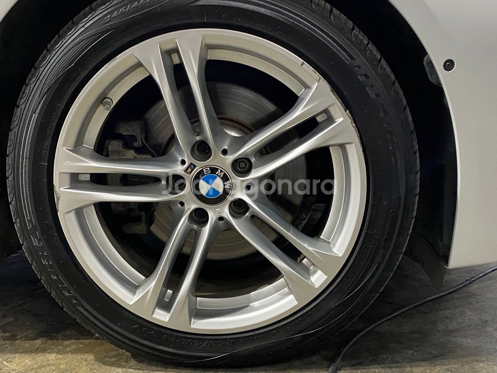 BMW 18인치 휠 M팩 휠 타이어 한대분--1