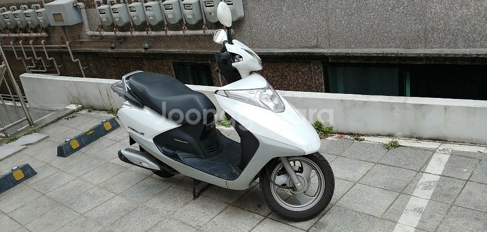 SCR110a흰색20년식//7000km//관악구168만--2