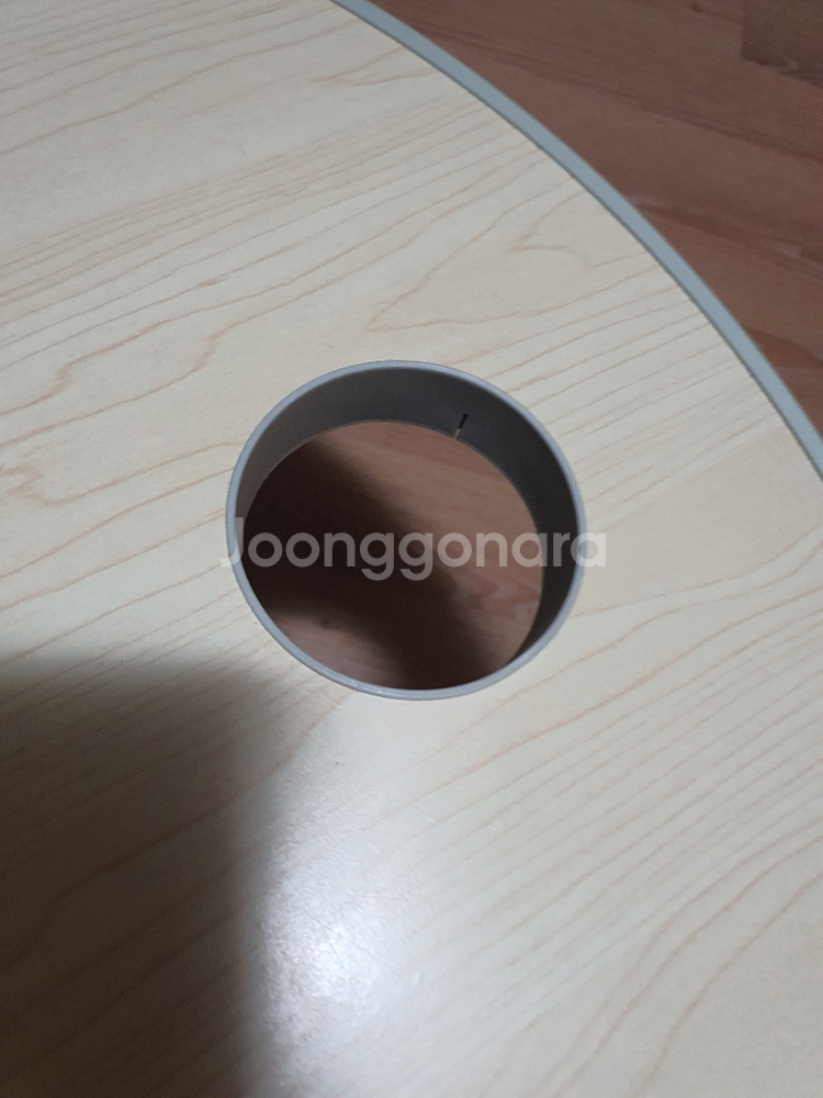 세이지폴 와이드테이블+북클레벤 소파 (일괄4만원)--1