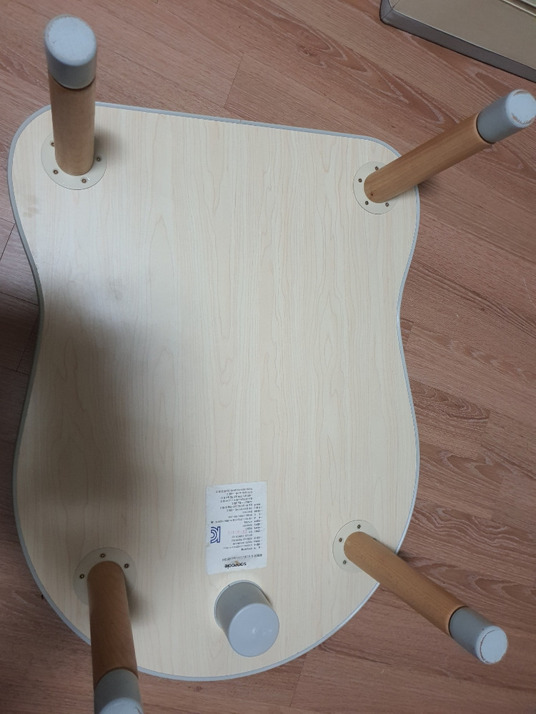 세이지폴 와이드테이블+북클레벤 소파 (일괄4만원)--3