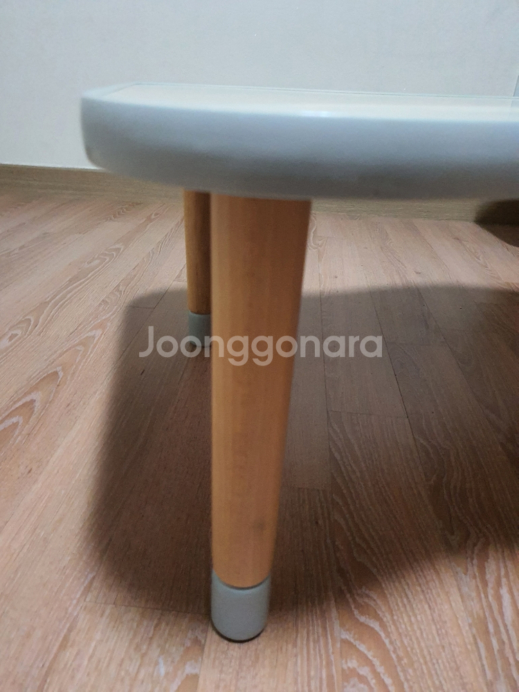 세이지폴 와이드테이블+북클레벤 소파 (일괄4만원)--4