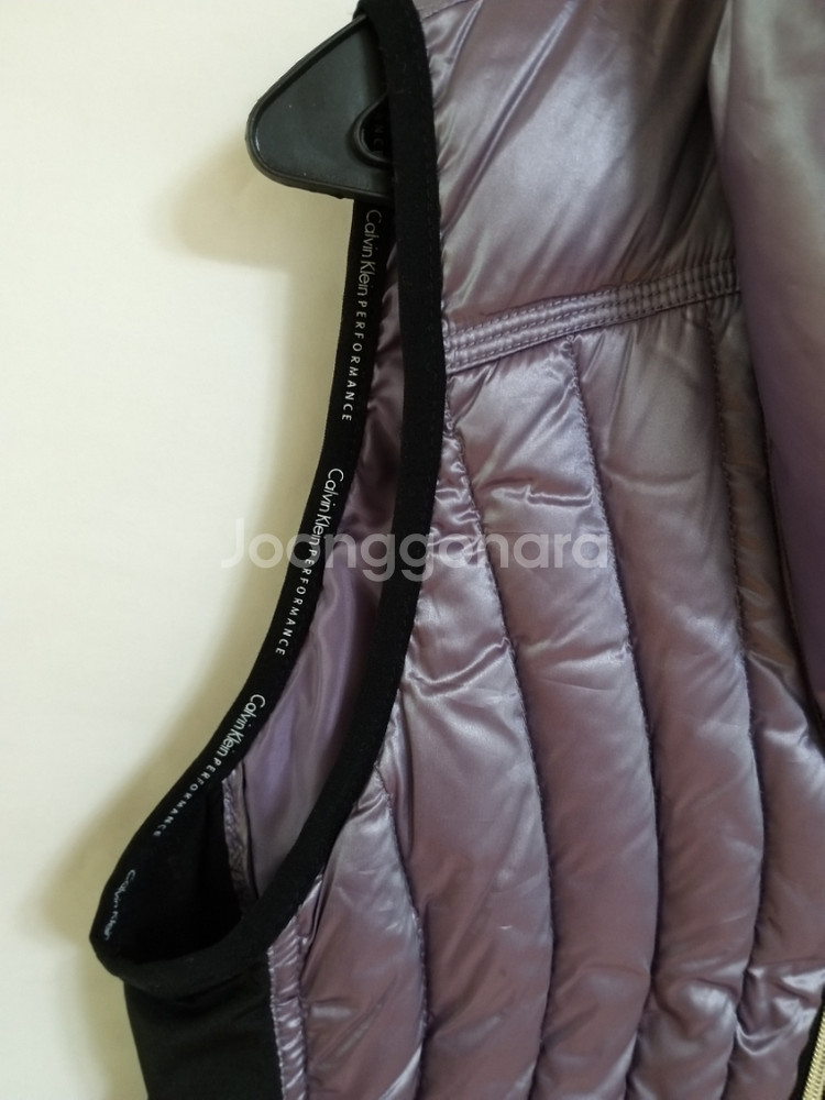 여성 캘빈클라인 거위털 패딩조끼 (90-95)--3