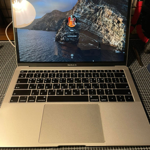 맥북에어2018(late) i5,8gbRam,128gb