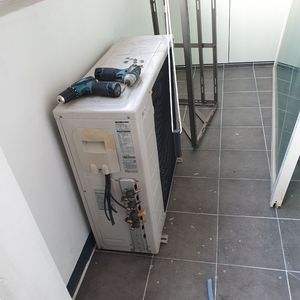 삼성 무풍에어컨 2in1(AF18M7970BF) 팝니다