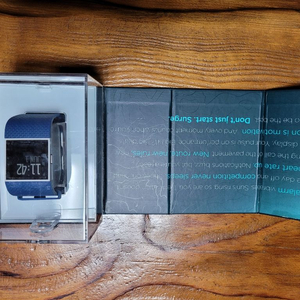 핏빗 서지 라지사이즈 개봉신품팝니다. (fitbit