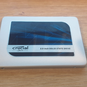 ssd crutial 275g mx300