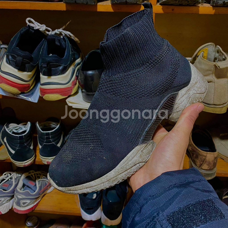 발렌시아가 스피드러너 전투화 270--0