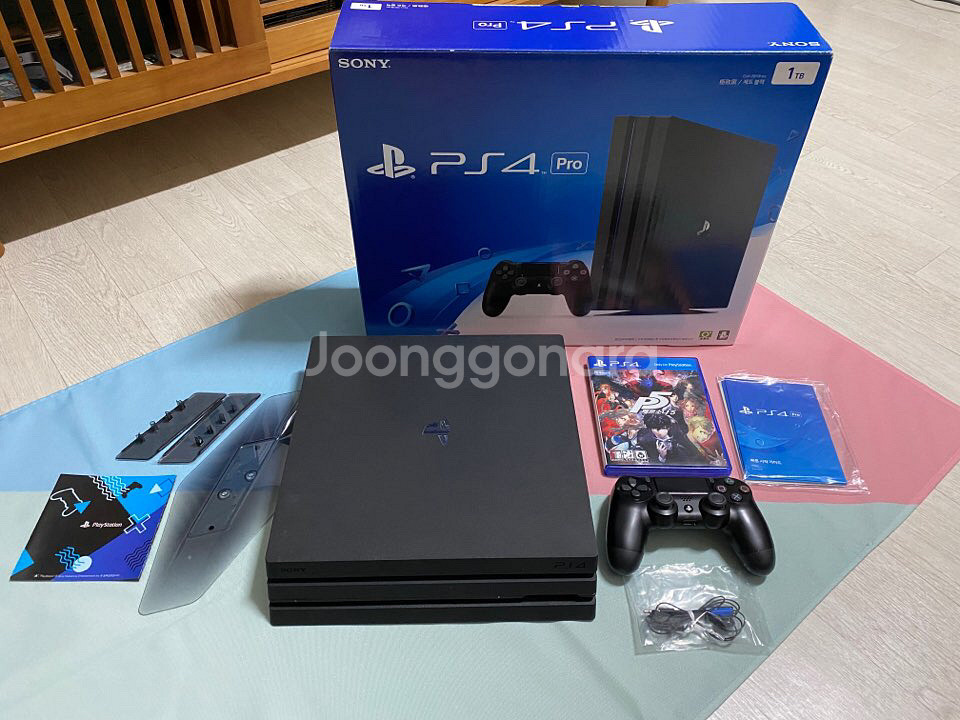 플스4 PS4 프로 7017B 1TB 박스셋+페르소나5--0