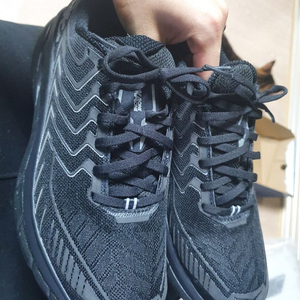 호카 오네오네 HOKA 클리프톤 US9 새제품 10만
