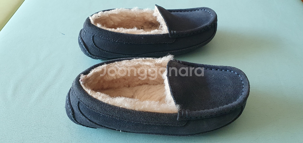 ugg (어그) 모카신--2