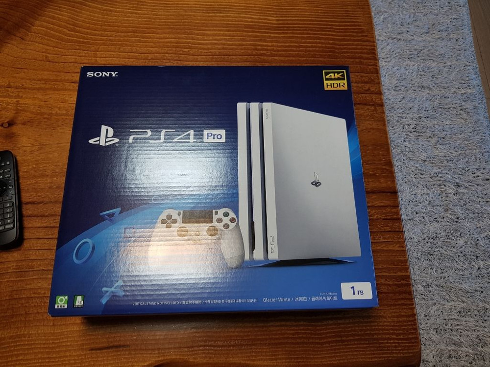 ps4 pro 화이트 1tb--1