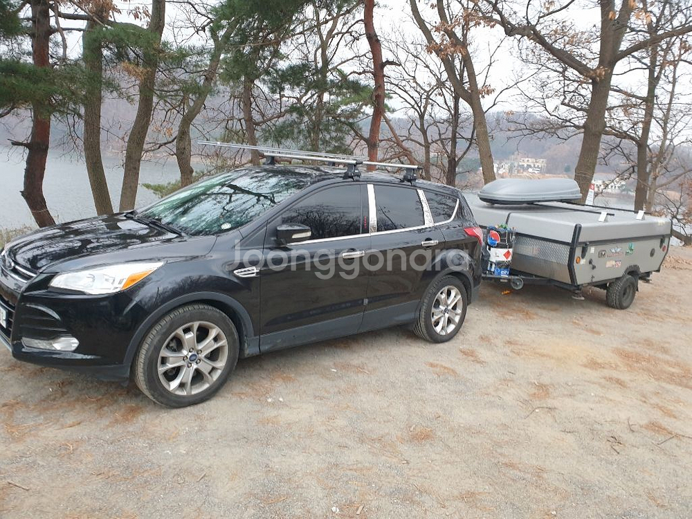 콜맨 코발트 캠핑트레일러 포드 이스케이프--6