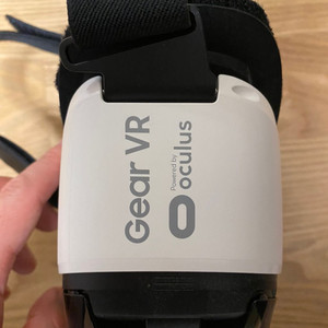 삼성 기어 VR (마이크로 5핀)
