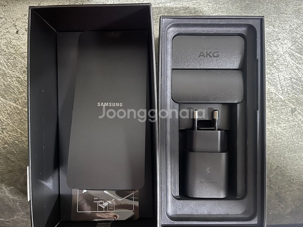 갤럭시S20울트라 자급제 256기가 블랙 판매합니다--1