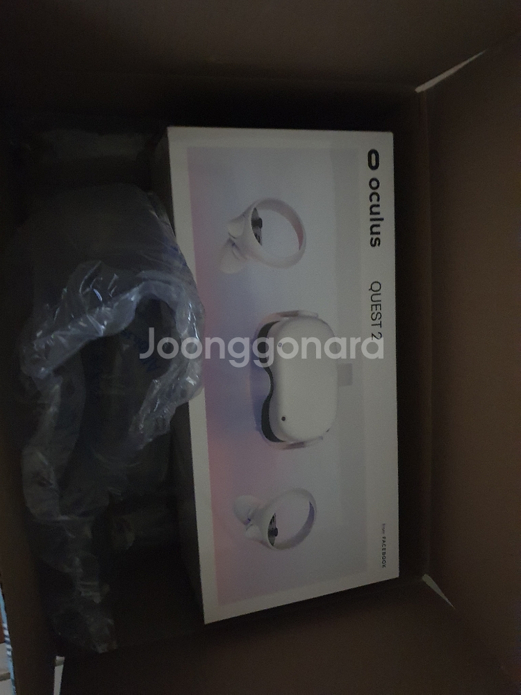 오큘러스 퀘스트2 64g 미개봉 방금 배송온 것 판매--0