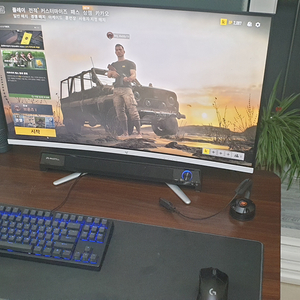 32인치 커브드모니터 180hz팝니다