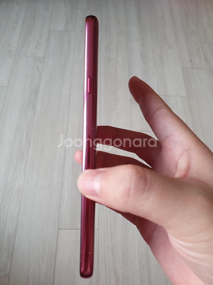 LG G7--2