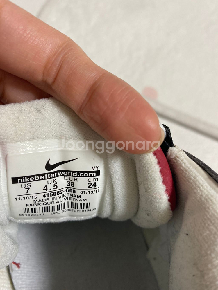 나이키업템포크리스마스 여성화--1