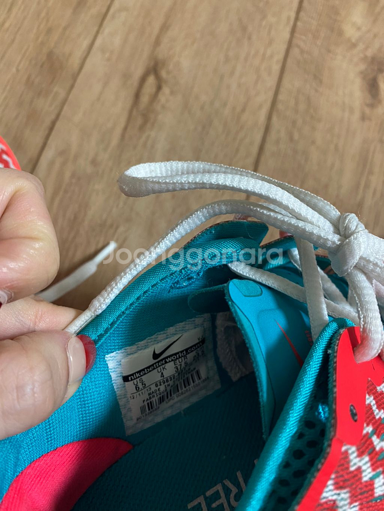 나이키 여성운동화 정품입니다--4