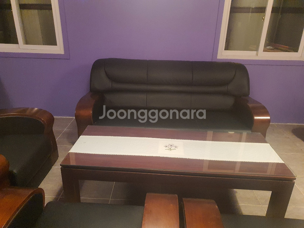 거의새것 사무용 소파세트+테이블+협탁 판매합니다--3