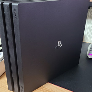 PS4 PRO 1테라 팝니다.