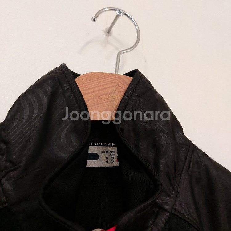 (95) 휠라 사이드라인 바람막이--2