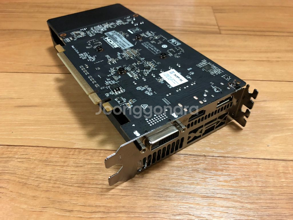 XFX 라데온 RX 550 D5 2GB DUAL--4