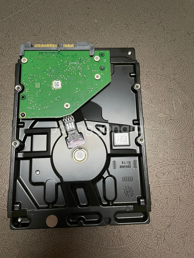 씨게이트 hdd 1 TB--1
