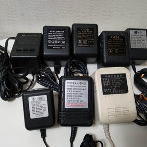 구형 여러 아답터 (12v DC 10v DC 4v
