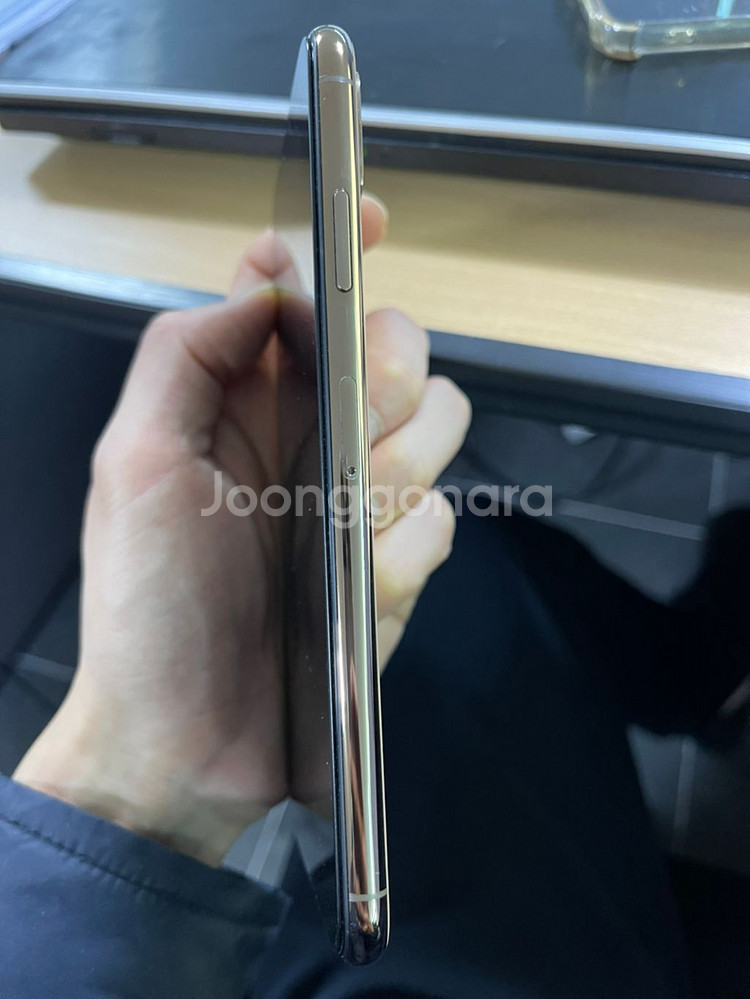 아이폰 XS MAX 64기가--1