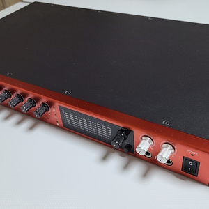 포커스라이트 Focusrite Clarett USB