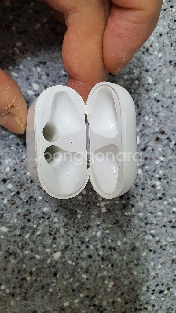 에어팟1세대18년7월 상태양호직거래5->4만원 내림--1