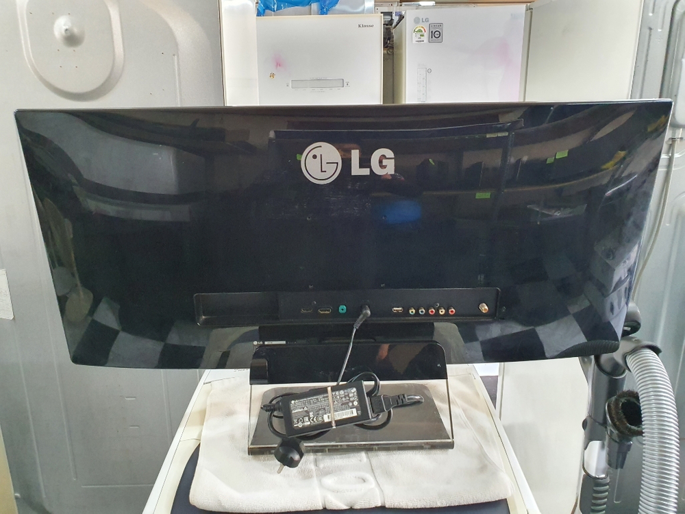 엘지울트라와이드34인치 21:9 티비.모니터 겸용--1