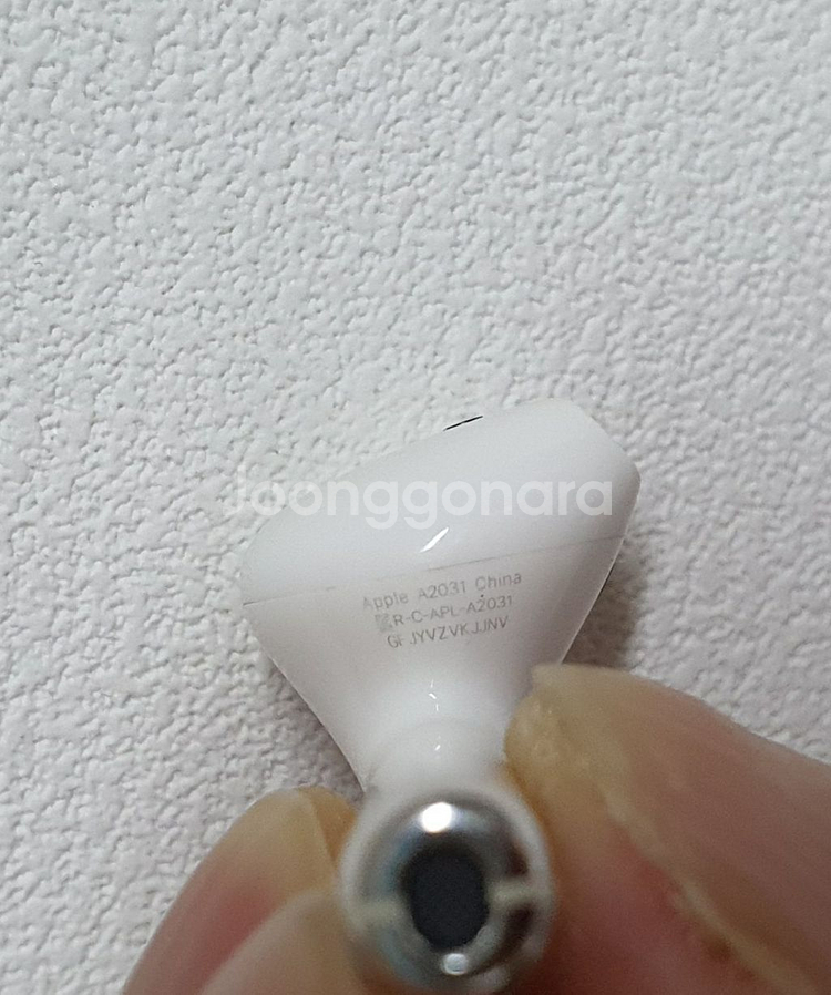 에어팟2세대 유선충전실사용3개월 급처8만원--2