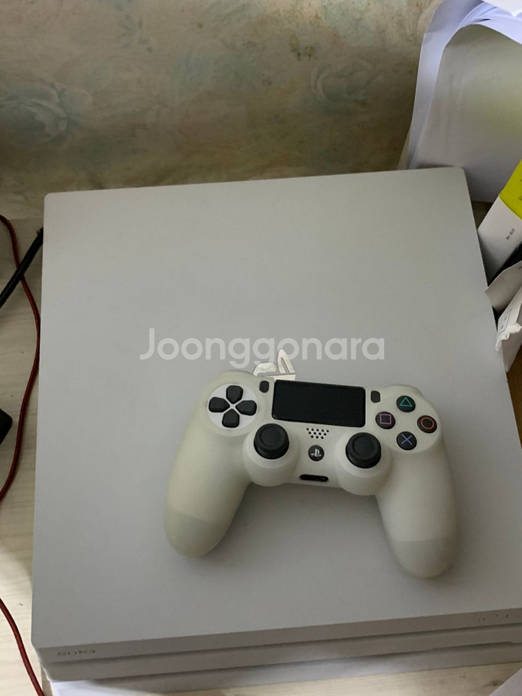 플스4프로 1TB--1