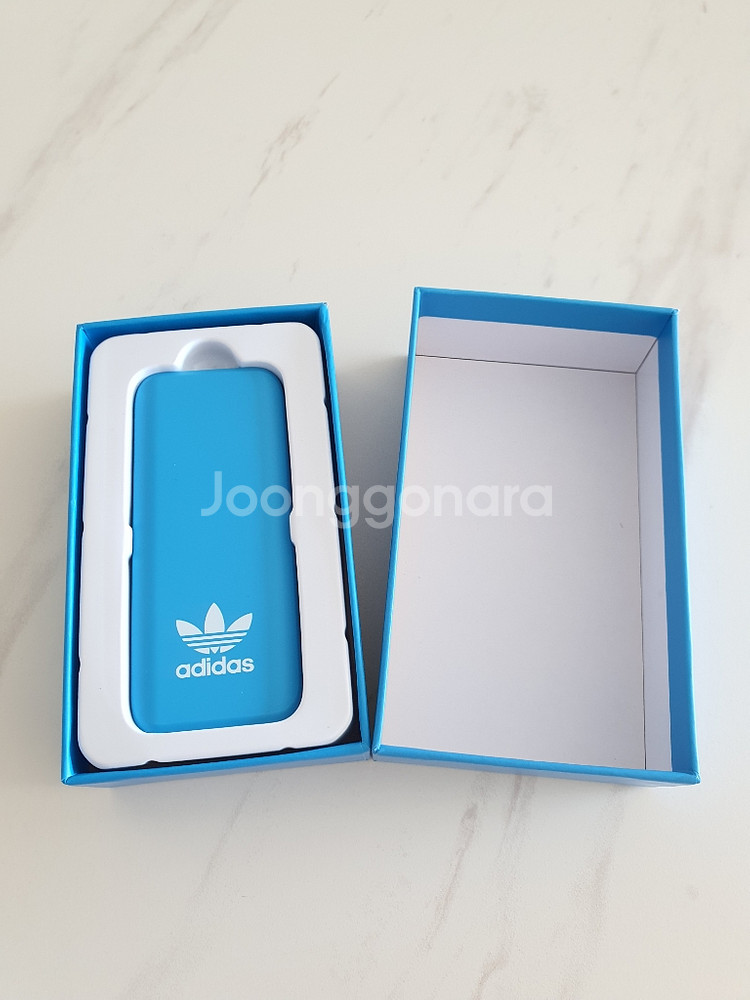 [새상품]아디다스 휴대폰 보조밧데리 보조--6