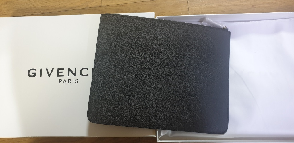 지방시 클럭치 로트와일러--1