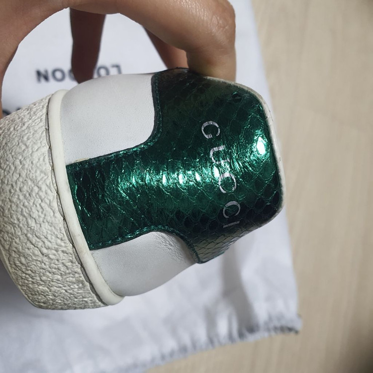 구찌 꿀벌 신발 35사이즈 팝니다--3