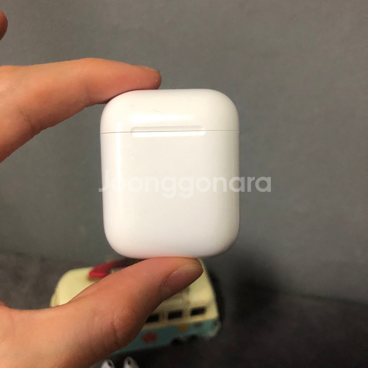 에어팟 1세대 팔아여. 5만원--5