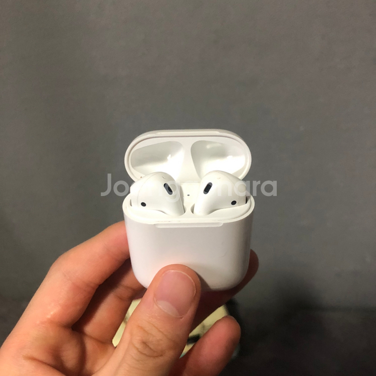 에어팟 1세대 팔아여. 5만원--1