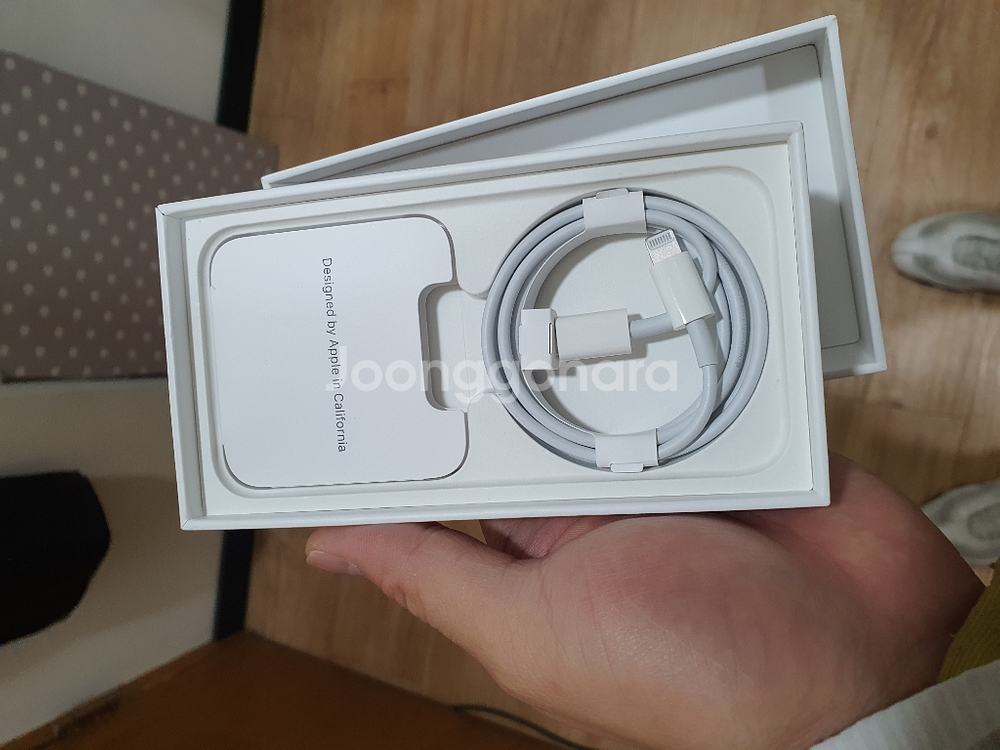 아이폰 12mini 256g 화이트 자급제폰 팝니다.--3