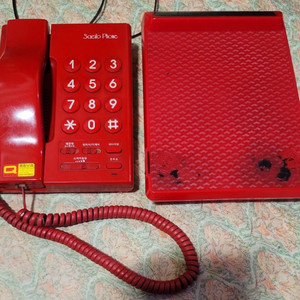 주식회사(세일로) 빨강색전자식 전화기 입니다.
