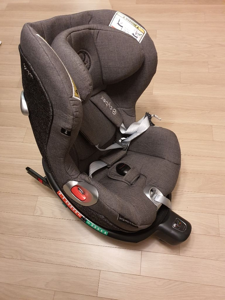 싸이벡스 제로나 큐 카시트 이미지