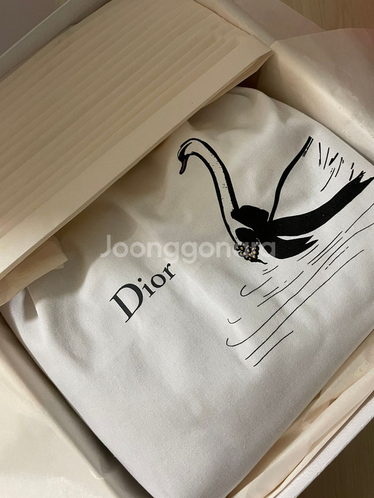 디올 레이디백 미디움 블랙 (에나멜참) 새상품--3