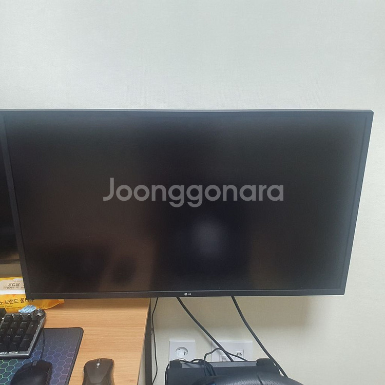 LG 32UK550 판매합니다.(4K HDR UHD)--4