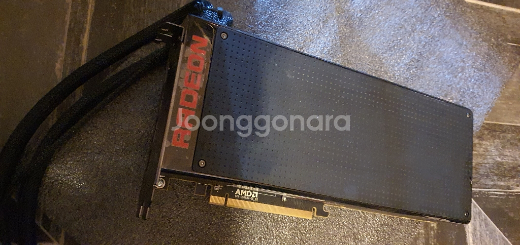 라데온 프로 듀오 8GB 판매합니다.--1