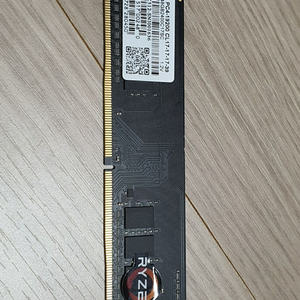 컴퓨터 부품들 HDD SSD RAM 게이밍헤드셋 파워