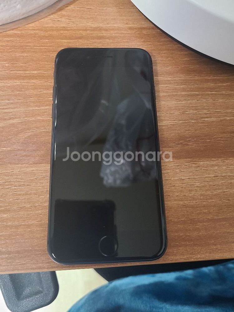 아이폰8 블랙 64기가 팝니다--0