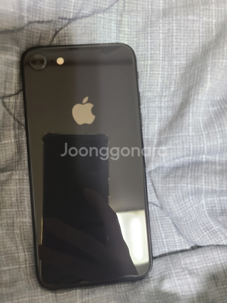 아이폰8 블랙 64기가 팝니다--1