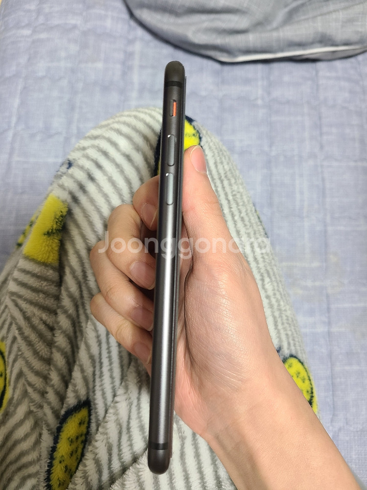 아이폰8 블랙 64기가 팝니다--4